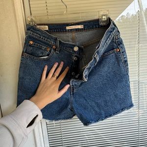 Levi’s rib cage shorts